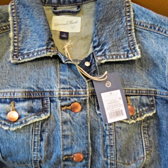 NWT's Universal Threads Jean Jacket Size Small - Picture 3 of 6